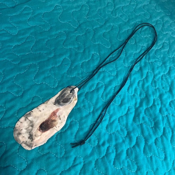 Sea Shell necklace. - Picture 1 of 1